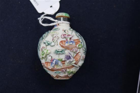 A Chinese moulded famille rose snuff bottle, Jiaqing mark period